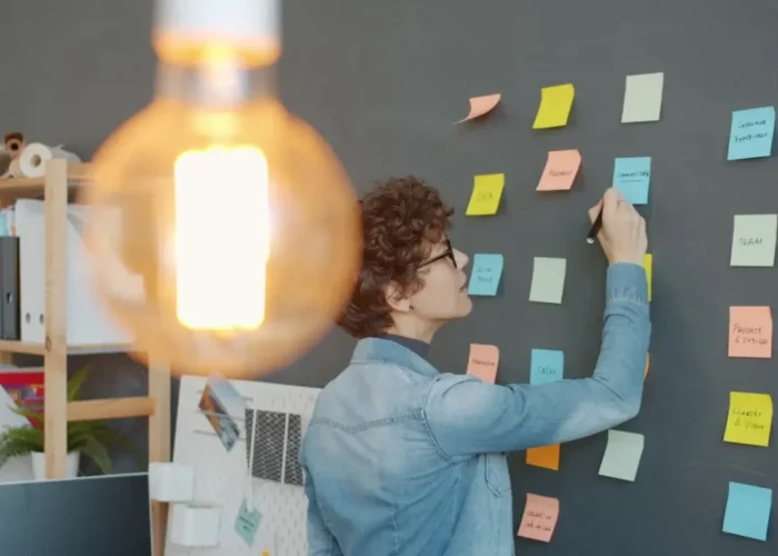 6 Unbelievably Simple Ways to Find Digital Product Ideas (That People Will Actually Buy)